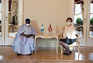 Dagmāra Beitnere-Le Galla ar Nigērijas vēstnieku pārrunā parlamentārās sadarbības stiprināšanas iespējas