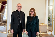 Z.Kalniņa-Lukaševica tiekas ar Svētā Krēsla apustulisko nunciju Latvijā