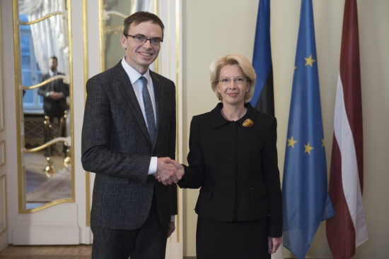 Ināra Mūrniece tiekas ar Igaunijas ārlietu ministru Svenu Mikseru