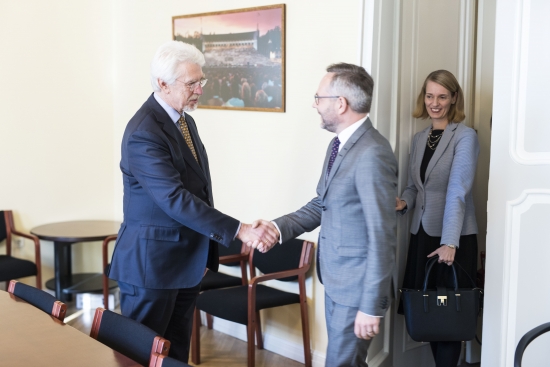 Saeimas Ārlietu komisijas priekšsēdētājs Ojārs Ēriks Kalniņš tiekas ar Vācijas Eiropas lietu valsts ministru