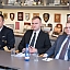 Ainars Latkovskis tiekas ar Baltijas Aizsardzības koledžas (BALTDEFCOL) Augstākās vadības kursa studentieA