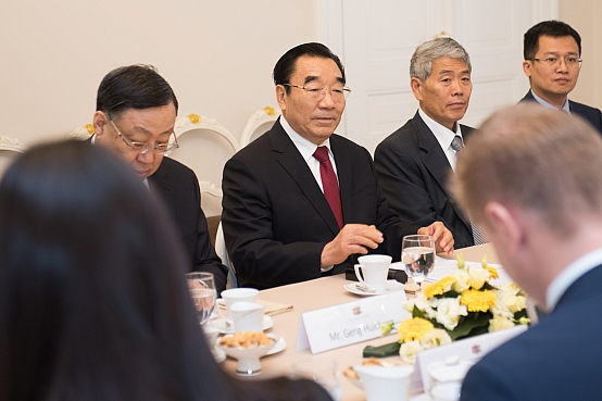 Ināra Mūrniece tiekas ar Ķīnas Tautas politiskās konsultatīvās konferences Nacionālās komitejas vadītāja vietnieku