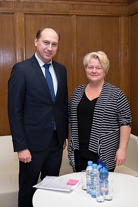 Vita Anda Tērauda tiekas ar Moldovas vēstnieku