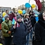 Solidarizējoties ar ukraiņu tautu, pie Saeimas nama plīvo Ukrainas karogs
