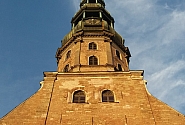 La Saeima adopte la loi sur l’église Saint-Pierre de Riga