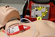 Plāno deleģēt Ministru kabinetu noteikt automatizēto ārējo defibrilatoru uzstādīšanas un izmantošanas kārtību