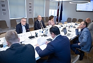Saeimas komisija atbalsta likuma projektu padomju un nacistisko režīmu slavinošu objektu demontāžai