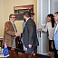 Rihards Kols tiekas ar Jaunzēlandes parlamenta deputātiem
