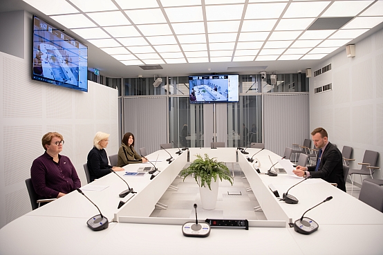Publisko izdevumu un revīzijas komisijas sēde