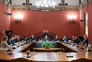 Frakcijas savus pārstāvjus darbam Saeimas komisijās aicinātas izvirzīt līdz 21.novembra rītam