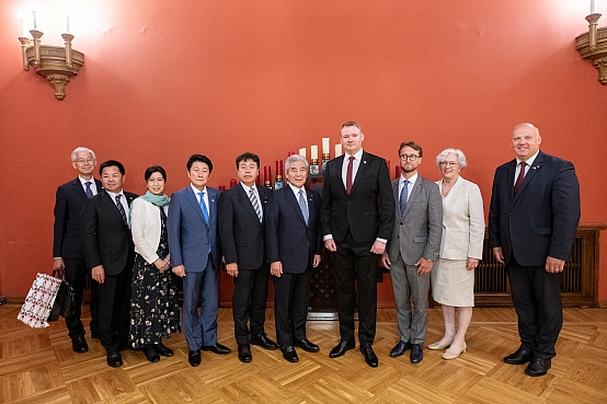 Edvards Smiltēns tiekas ar Japānas parlamenta Augšpalātas Japānas – Latvijas parlamentārās asociācijas priekšsēdētāju