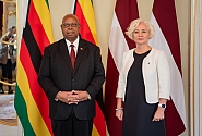 La Présidente de la Saeima à son homologue zimbabwéen: nous devons nous unir pour le respect du droit international