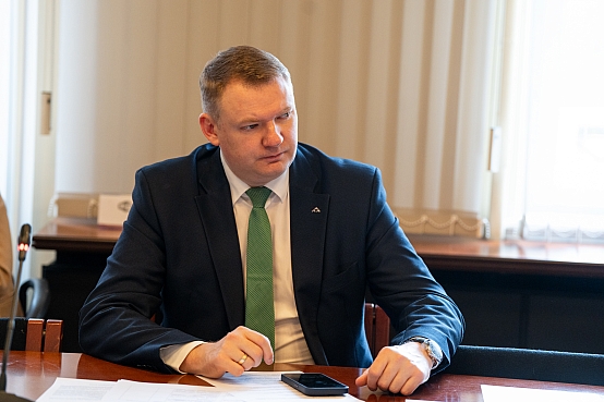 Ārlietu komisijas sēde