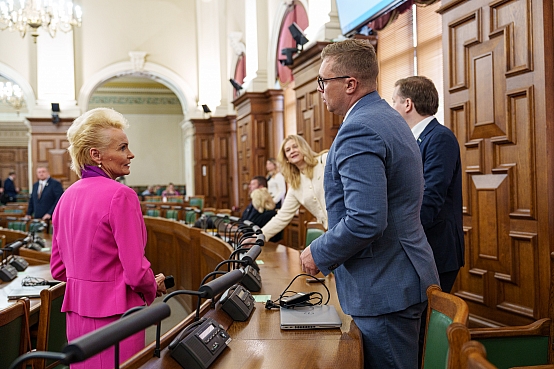 Saeimas 8.maija ārkārtas sēde