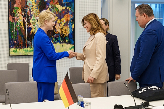 Saeimā viesojas Mēklenburgas-Priekšpomerānijas federālās zemes Ministru prezidente