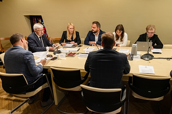 Mandātu, ētikas un iesniegumu komisijas sēde