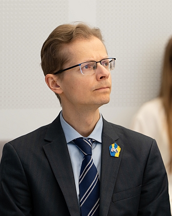 Cilvēktiesību un sabiedrisko lietu komisijas sēde