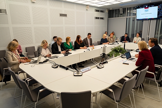 Publisko izdevumu un revīzijas komisijas sēde