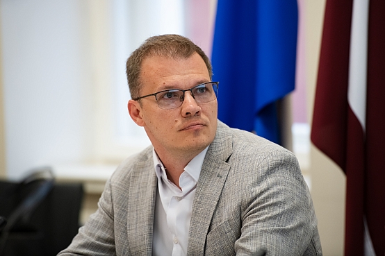 Sociālo un darba lietu komisijas sēde