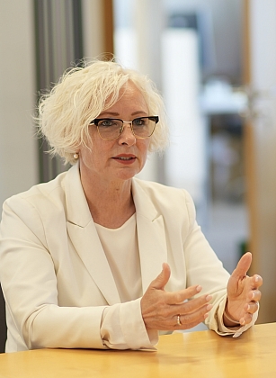 Daiga Mieriņa apmeklē Paula Stradiņa Klīniskās universitātes slimnīcu