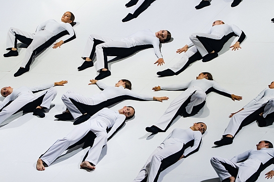 Mūsdienu deju izrāde "Kastaņa puslode"