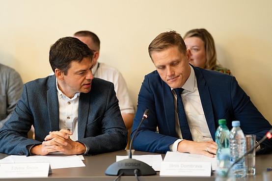 Aizsardzības, iekšlietu un korupcijas novēršanas komisijas sēde