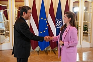 Antoņina Ņenaševa ar jauno Filipīnu vēstnieku pārrunā praktisko sadarbību divpusējos un daudzpusējos formātos