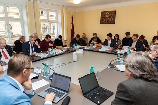 Aizsardzības, iekšlietu un korupcijas novēršanas komisijas sēde