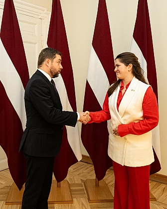 Antoņina Ņenaševa tiekas ar Ukrainas vēstnieku