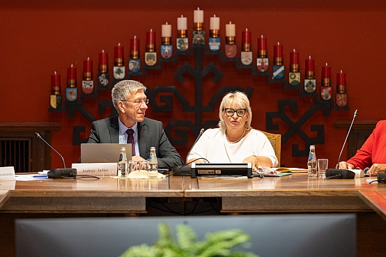 Juridiskās komisijas un Izglītības, kultūras un zinātnes komisijas kopsēde