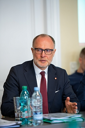 Aizsardzības, iekšlietu un korupcijas novēršanas komisijas sēde