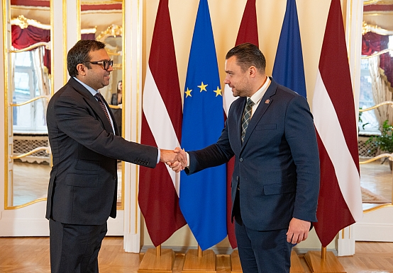 Jānis Grasbergs tiekas ar Pakistānas vēstnieku