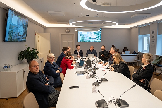 Izglītības, kultūras un zinātnes komisijas sēde