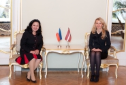 Lībiņa-Egnere vēstniecei pateicas par attiecību stiprināšanu starp Latviju un Filipīnām