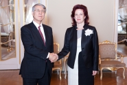 Āboltiņa jaunajam Japānas vēstniekam: Latvija ir ieinteresēta ciešākā sadarbībā starp abām valstīm 