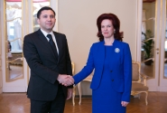 Āboltiņa Gruzijas vēstniekam pateicas par personīgo ieguldījumu abu valstu attiecībās
