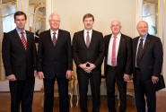 Andrejs Klementjevs Saeimas namā tiekas ar Kanādas parlamentāriešiem