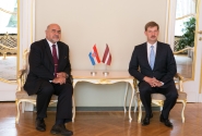 Andrejs Klementjevs Saeimā tiekas ar Horvātijas vēstnieku