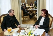 Āboltiņa Saeimā tiekas ar Vatikāna diplomātisko pārstāvi