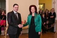 Saeimas priekšsēdētāja kopā ar savām ēnām tiekas ar Gruzijas vēstnieku
