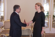Inese Lībiņa-Egnere Saeimā tiekas ar jauno Maltas Ordeņa vēstnieku