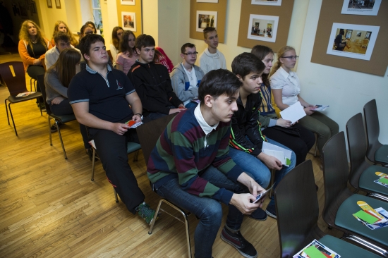 Rīgas 22.vidusskolas skolēni apmeklē Saeimu skolu programmā "Iepazīsti Saeimu"