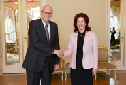 Saeimas priekšsēdētāja Brazīlijas vēstniekam: abas valstis saista lielā latviešu diaspora