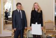 Saeimas priekšsēdētājas biedre tiekas ar Polijas vēstnieku