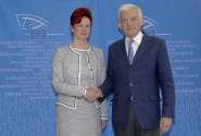 Āboltiņa tiekas ar Eiropas Parlamenta priekšsēdētāju Buzeku