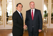 Saeimas priekšsēdētājas biedrs Gundars Daudze tiekas ar Laosas vēstnieku