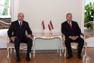 Saeimas priekšsēdētājas biedrs Gundars Daudze tiekas ar Serbijas vēstnieku