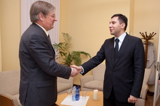 Ārlietu komisijas priekšsēdētājs Romualds Ražuks tiekas ar Gruzijas vēstnieku
