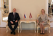 Ināra Mūrniece vēstniekam: novērtējam sadarbību ar Slovākiju drošības jomā