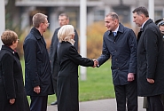Ināra Mūrniece Saeimā sveic Islandes prezidentu